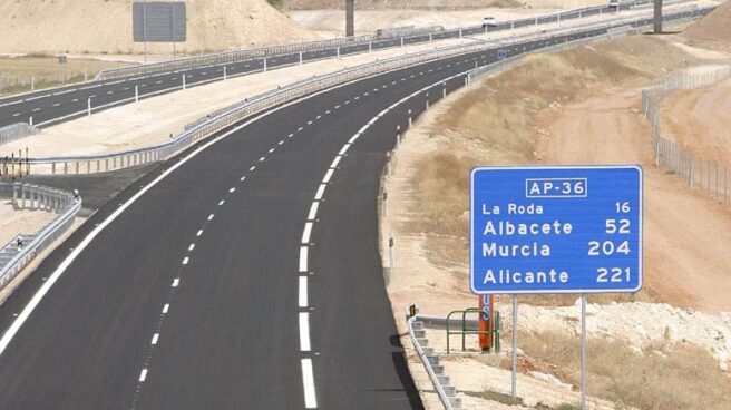 Fomento reducirá un 30% el precio del peaje en las autopistas rescatadas a partir de enero