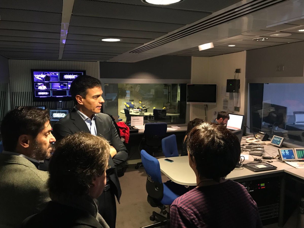 Pedro Sánchez, antes de la entrevista en la Cadena Ser.