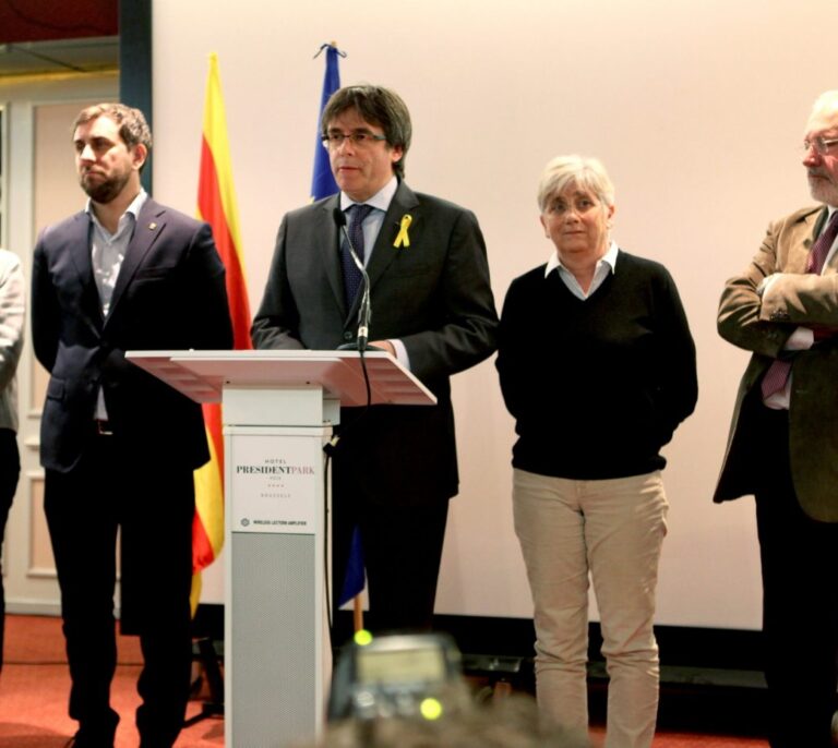 Serret (ERC) renuncia a su escaño y asegura la mayoría independentista en el Parlament