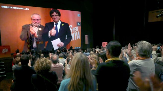 Carles Puigdemont interviene desde Bruselas en un acto de campaña de Junts per Catalunya. Carles Puigdemont interviene desde Bruselas en un acto de campaña de Junts per Catalunya.