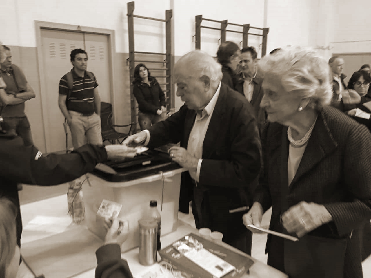 Jordi Pujol y Marta Ferrusola votan en el referéndum del 1-O.