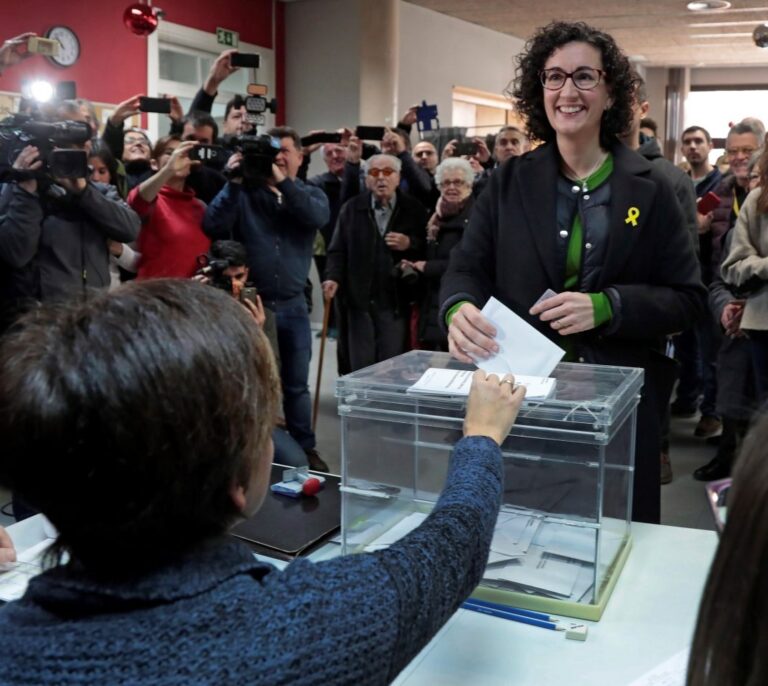 La Guardia Civil señala a Rovira y Mas como los directores del plan soberanista