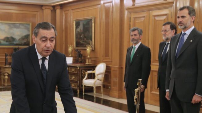 El nuevo fiscal general del Estado, Sánchez Melgar, jura su cargo ante el Rey