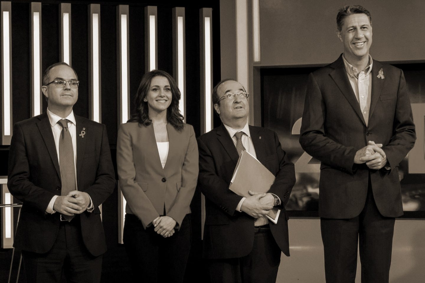 Los candidatos a la Generalitat de Cataluña durante el primer debate.