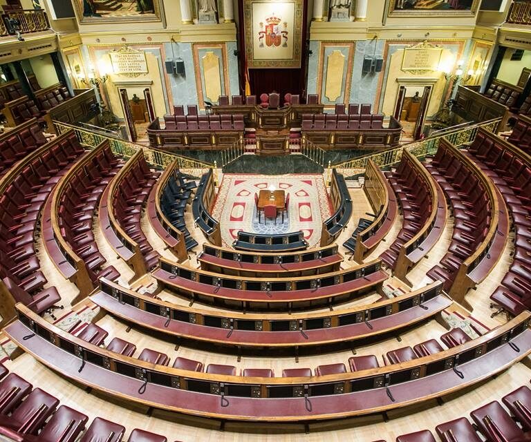 Las diputadas se dividen ante la huelga del 8 de marzo