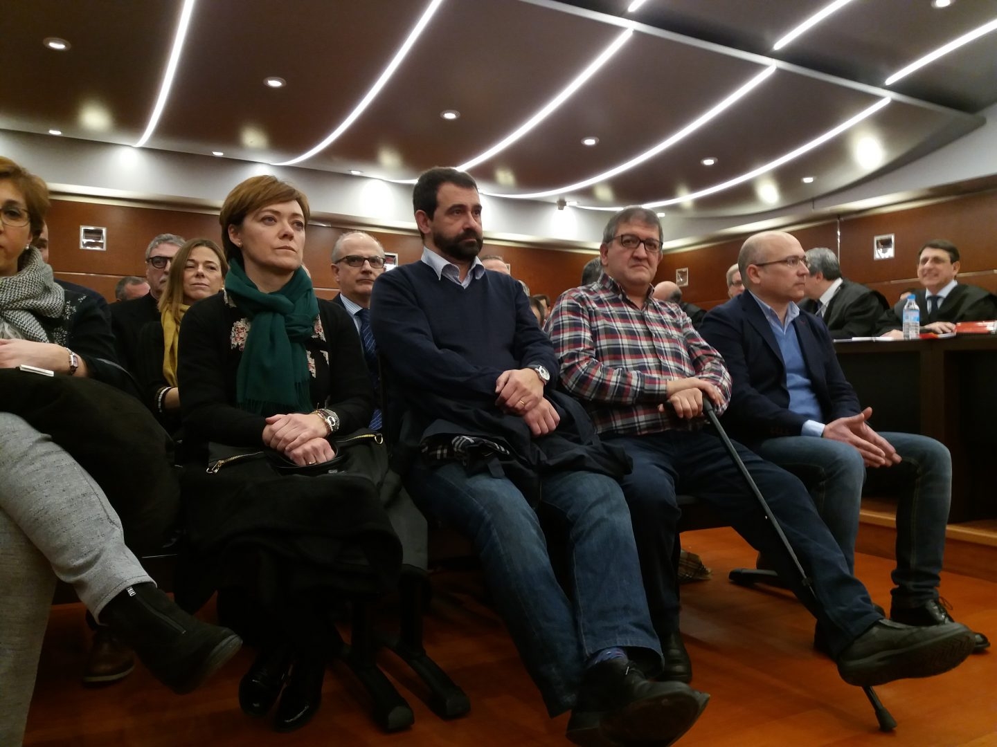 Jon Iñaki Echaburu, Aitor Telleria y Alfredo De Miguel, esta mañana en el banquillo de los acusados al inicio del juicio.