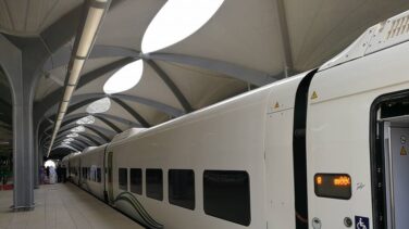 Arabia Saudí multará con un millón de dólares al día si el AVE a La Meca no está en marzo