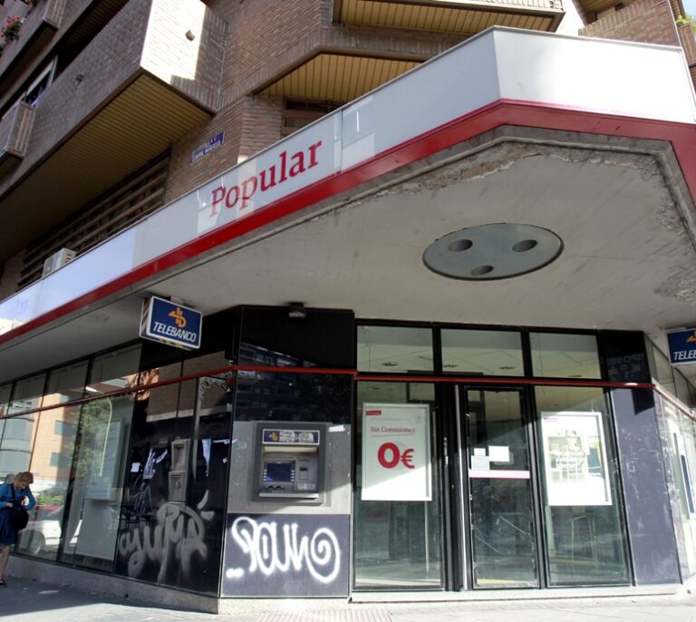El 70% de las bajas del ERE de Santander son empleados de Popular y tienen 49 años