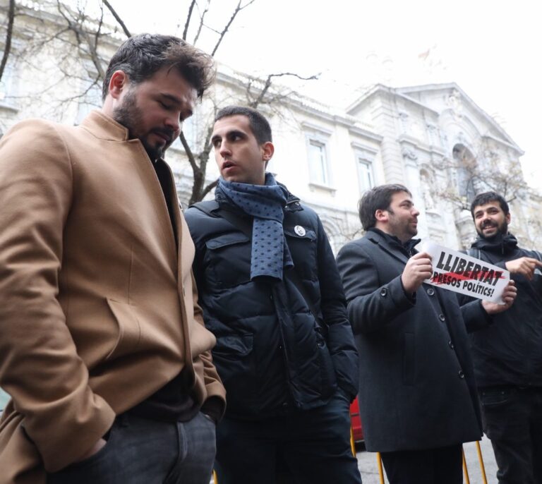 Rufián señala a Junqueras como el "plan B" para ser 'president' si Puigdemont no vuelve