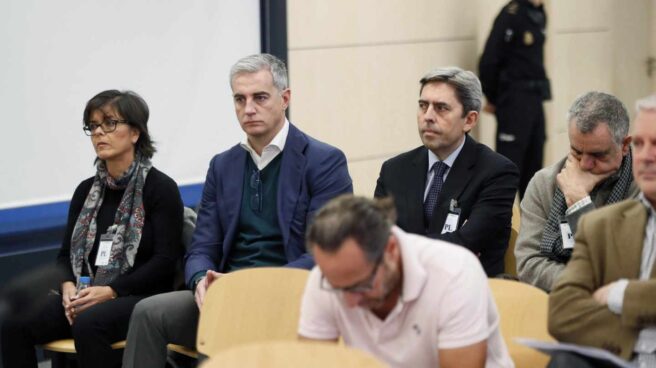 corrupción costa valencia camps Ricardo Costa en la Audiencia Nacional. en primer plano, Álvaro Pérez