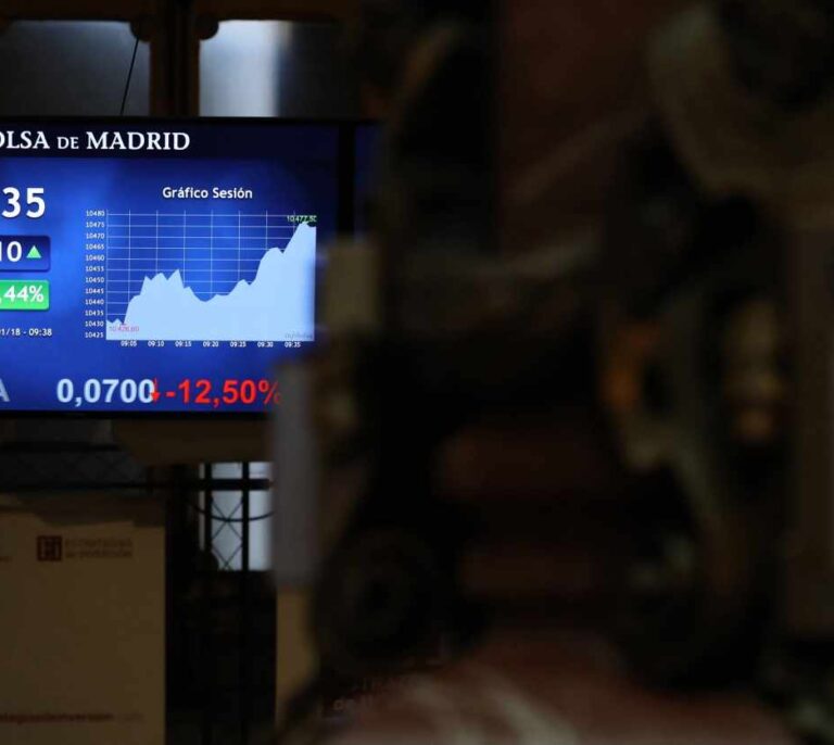 El Ibex gana un 4% en enero y completa su mejor inicio de año desde 2011