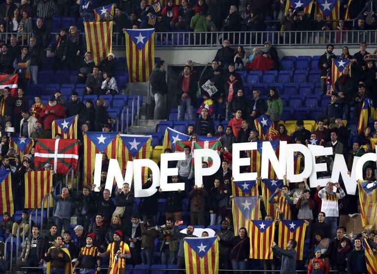 El procés vacía el Camp Nou