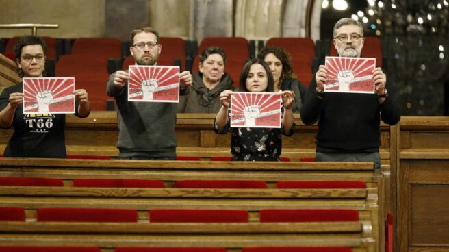 Puigdemont también cita en Bruselas a los líderes de la CUP para negociar la investidura