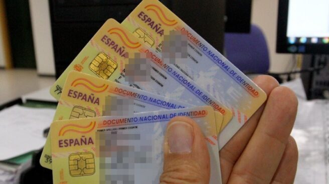 La renovación del DNI o el pasaporte seguirá pagándose en efectivo en las comisarías