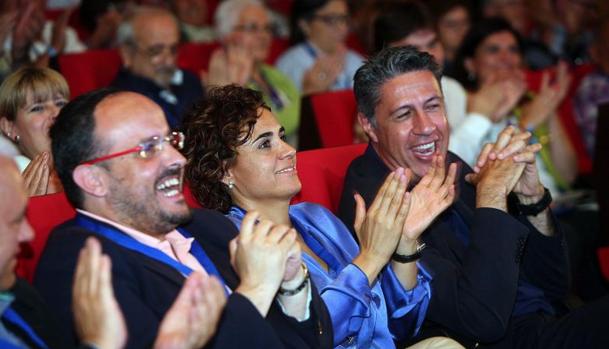 García Albiol con dos de sus posibles sucesores, Alejandro Fernánez y Dolors Montserrat