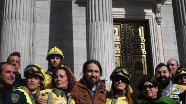 Iglesias corrige a la prensa sobre Cataluña: "Los bomberos deberían ser la noticia hoy"