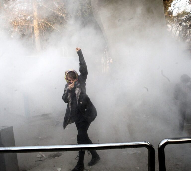 Es la economía por lo que grita Irán, ayatolás