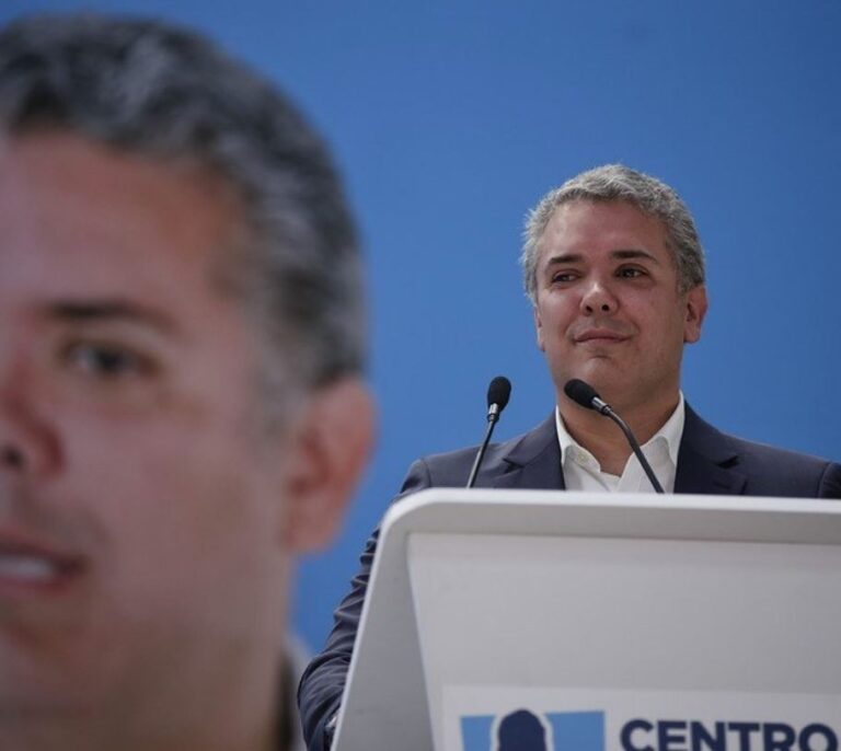 "En Colombia hay que evitar el ascenso del populismo como en Venezuela"