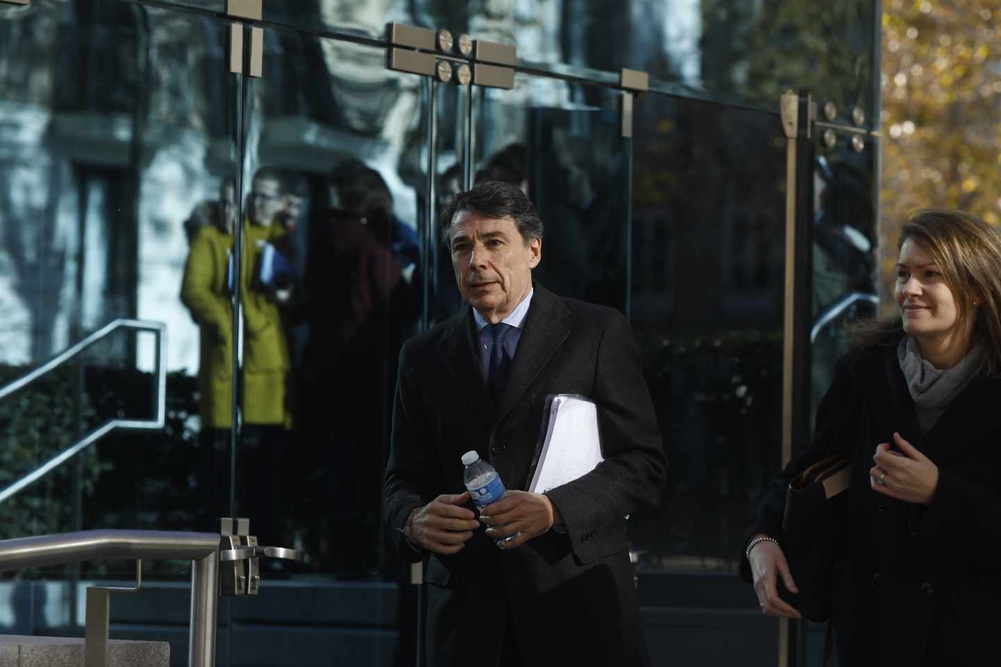 El ex presidente de la Comunidad de Madrid Ignacio González, dirigiéndose a la Audiencia Nacional a declarar.