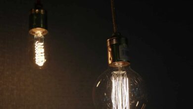 La factura de la luz baja un 21% en el mes de febrero, según la OCU