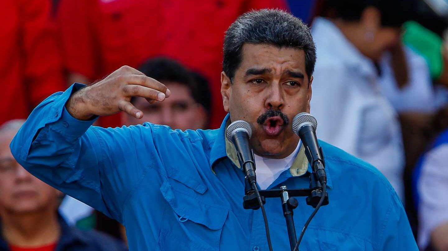 El presidente venezolano, Nicolás Maduro, ante sus seguidores.