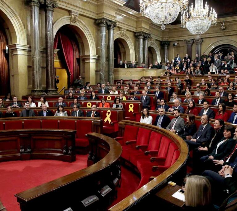 Puigdemont no será presidente si no hay voto delegado o no se corre un escaño