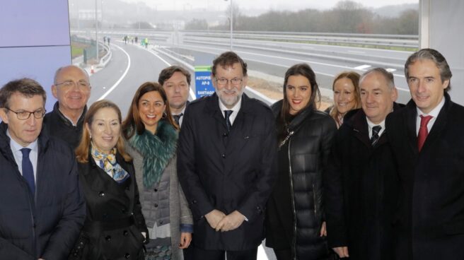 Rajoy , en Santiago de Compostela con Feijóo, Pastor y De la Serna.