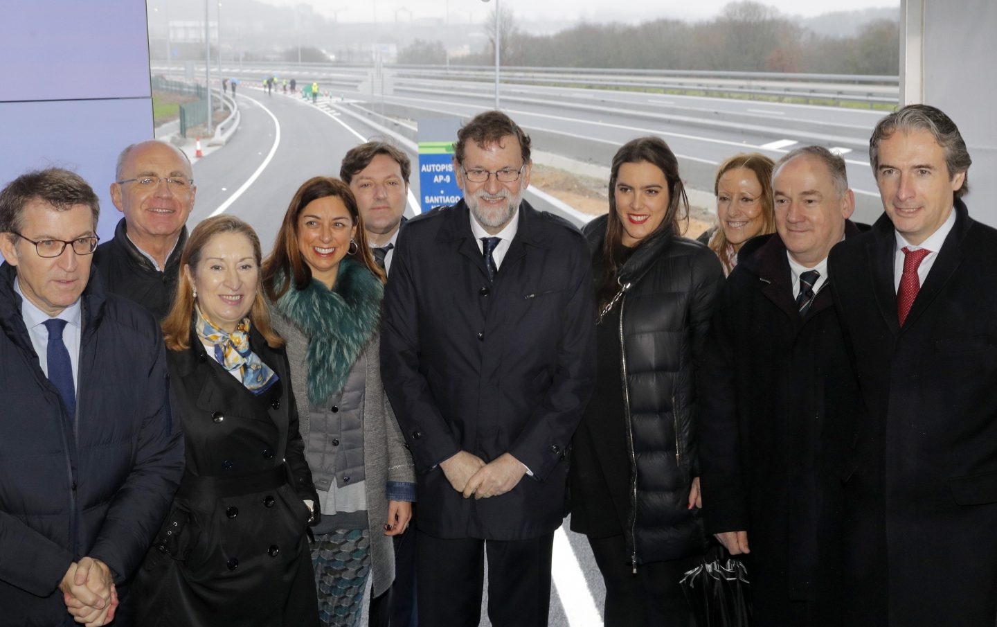 Rajoy , en Santiago de Compostela con Feijóo, Pastor y De la Serna.