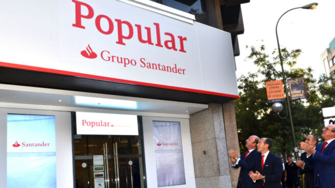 Santander recupera la gestión de los cajeros y las tarjetas de Popular