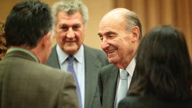 Miquel Roca, ponente de la Constitución, en el Congreso. Miquel Roca, ponente de la Constitución, en el Congreso.