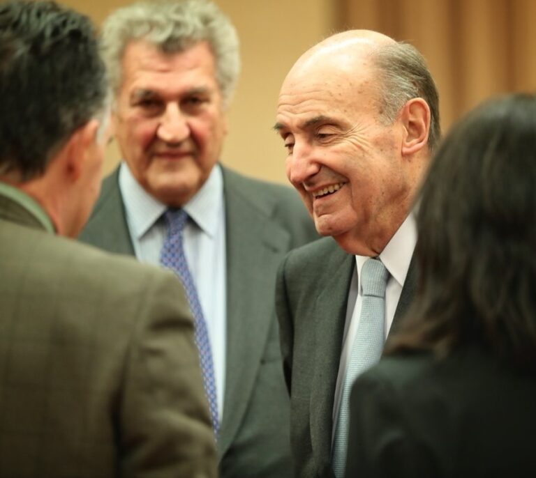 Roca advierte: un referéndum tiene que ser no vinculante y autorizado por el Gobierno