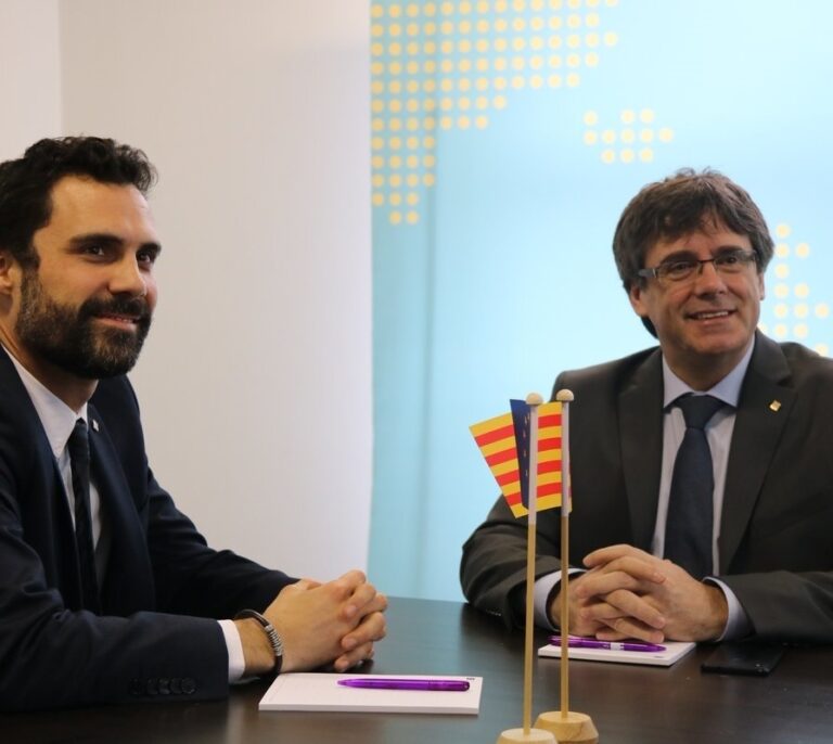 JuntsxCat, ERC y CUP alcanzan un acuerdo para investir a Carles Puigdemont