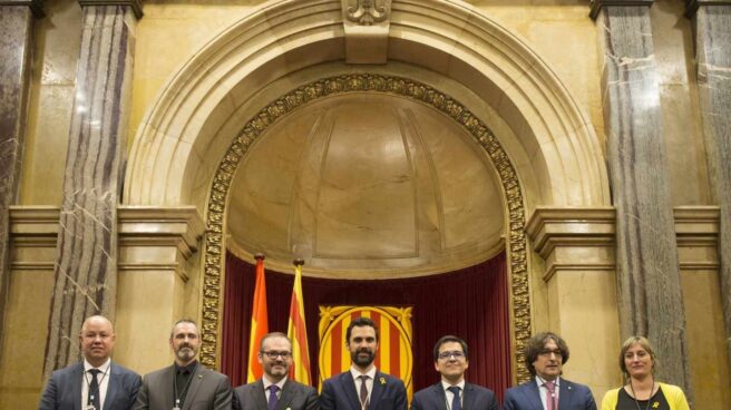 El Parlament se instala en el bloqueo impuesto por Puigdemont