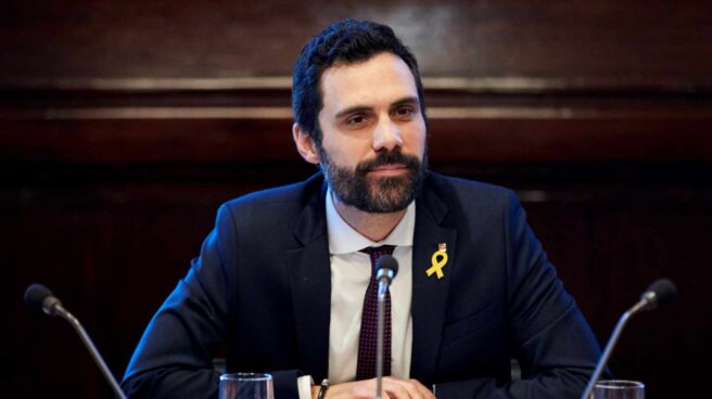 El presidente del Parlament, Roger Torrent, preside la Mesa.