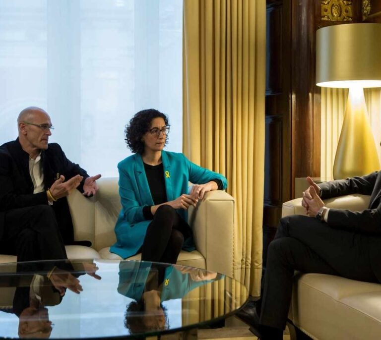 ERC responde a la presión de Puigdemont y pide el voto delegado de Serret y Comin