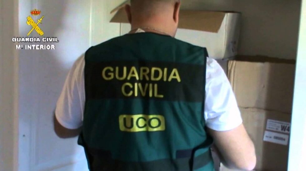 Registro de un guardia civil de la UCO.