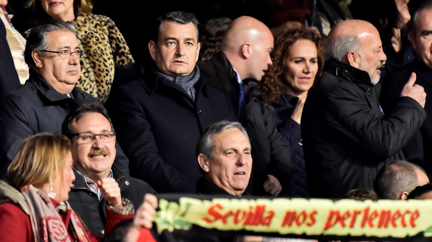 Juan Ignacio Zoido, en el palco del Sánchez Pizjuán este sábado 6 de enero.