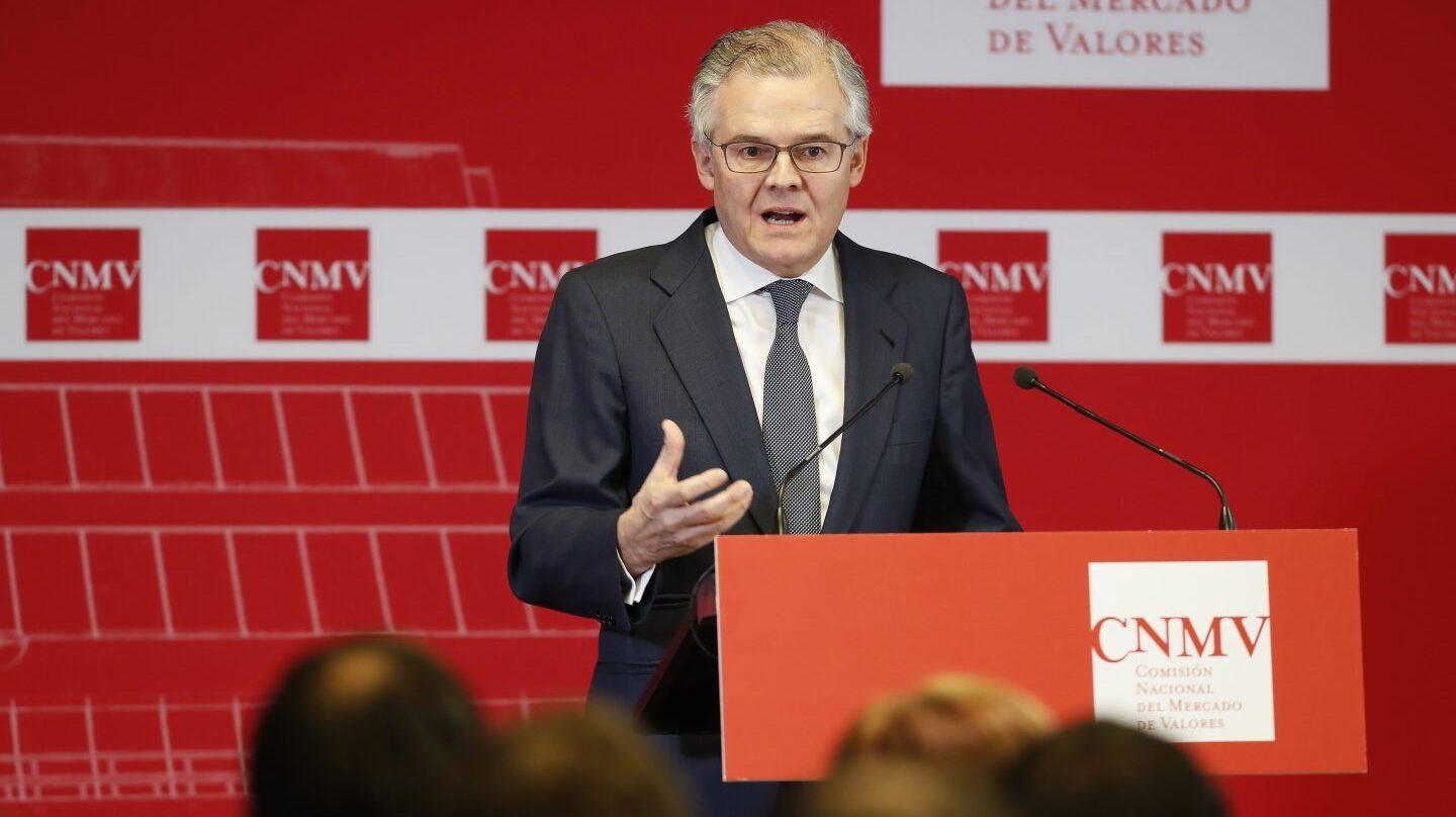 La CNMV rechaza el criterio del Gobierno y mantiene la autorización de la opa de Atlantia sobre Abertis.