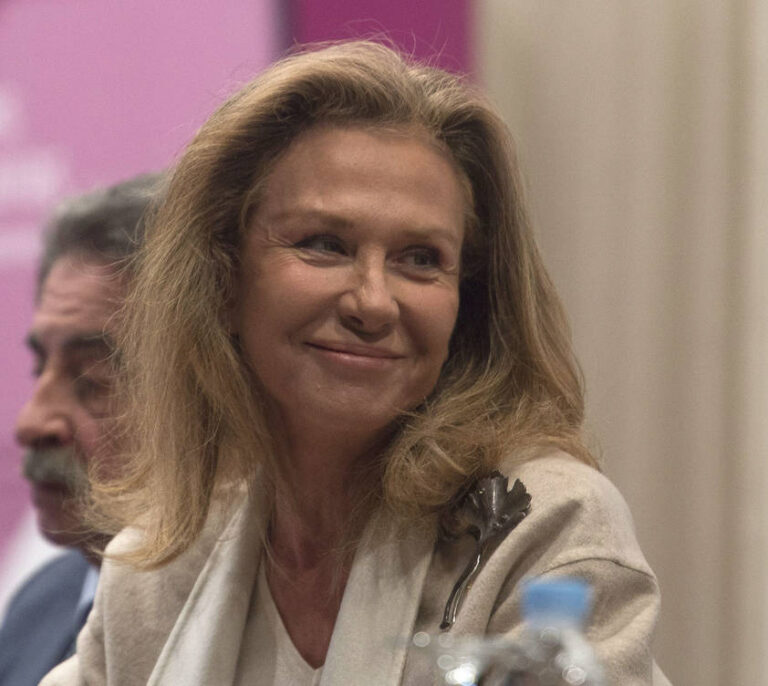 Alicia Koplowitz entra en ACS en plena batalla por el control de Abertis