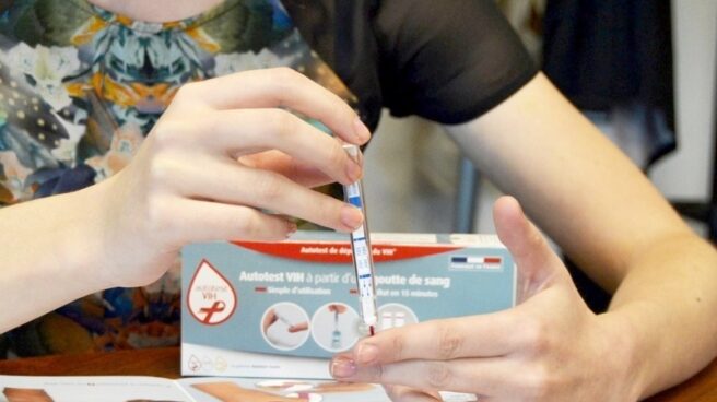 El "auto-test" del VIH ya se puede comprar en las farmacias españolas