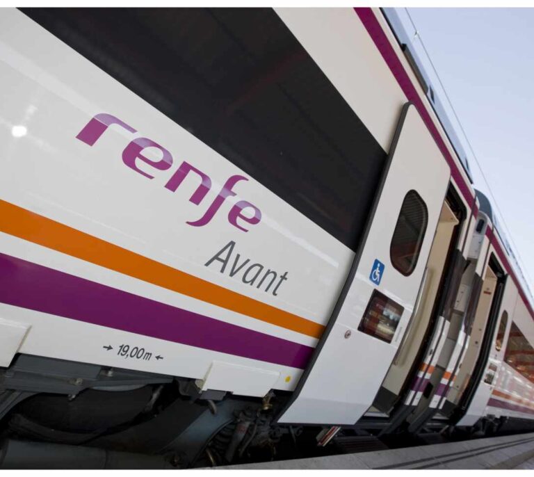 Renfe registra 33.000 devoluciones de billetes en la jornada de huelga, un 37% más