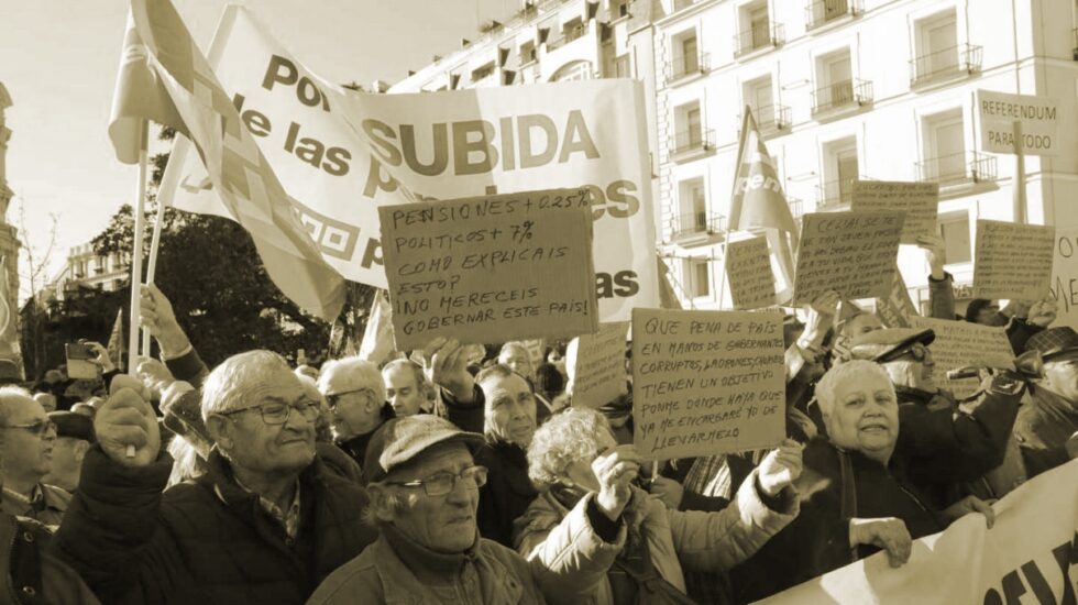 Protesta de pensionistas a las puertas del Congreso.