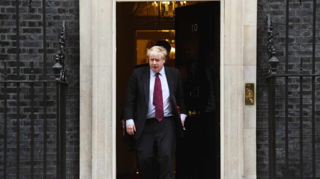 El ex ministro de Exteriores británico, Boris Johnson, tras una reunión con Theresa May.