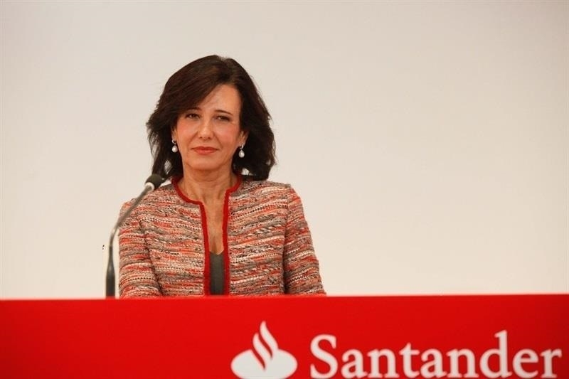 Santander recibe la primera demanda por la compra de Popular.