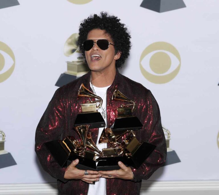 Los Grammy son para Bruno Mars