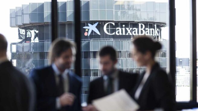 CaixaBank vende una cartera de 700 millones de activos tóxicos a D.E. Shaw