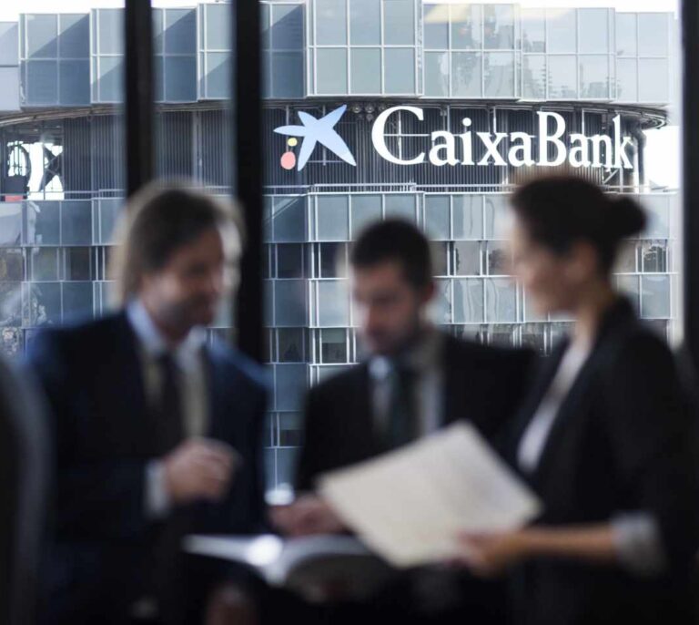 La Comunidad Valenciana captó 7.200 millones tras el cambio de sede de Caixa y Sabadell