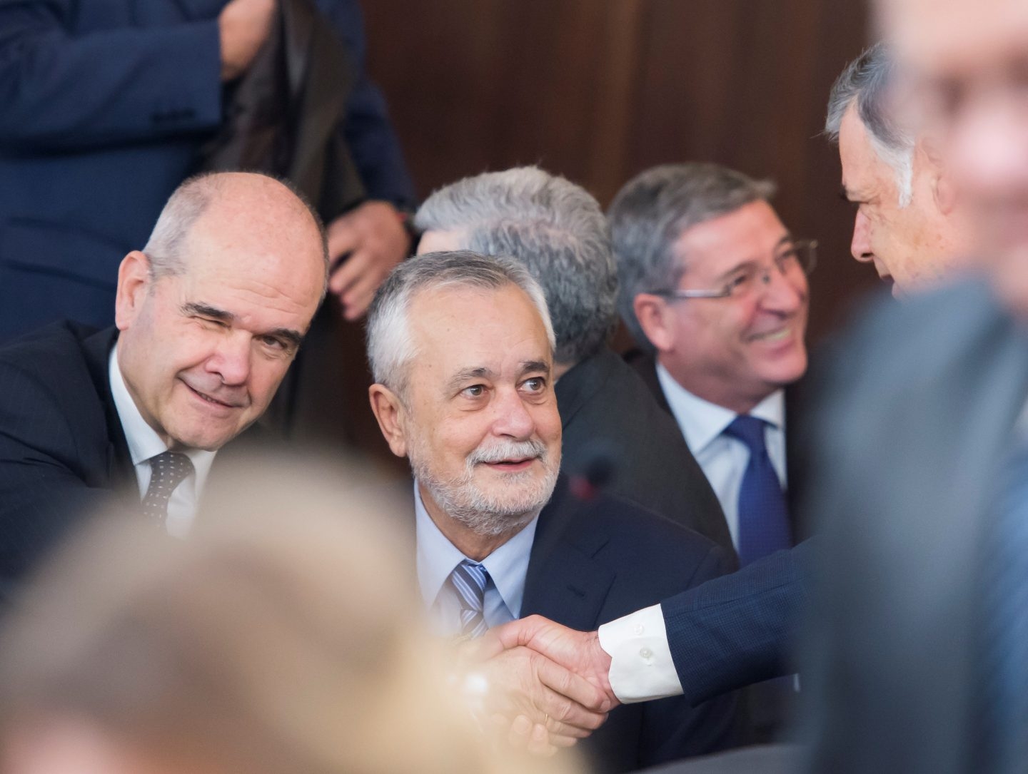 Los ex presidentes andaluces Manuel Chaves y José Antonio Griñán, sentados en el banquillo de los acusados.