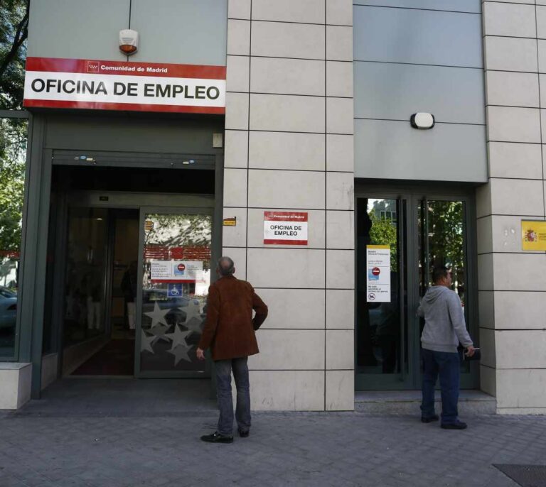 El paro aumentó en 29.400 personas en el primer trimestre, hasta 3.796.100