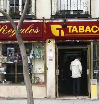 El BOE publica el nuevo precio del tabaco en junio: estas son [...]
